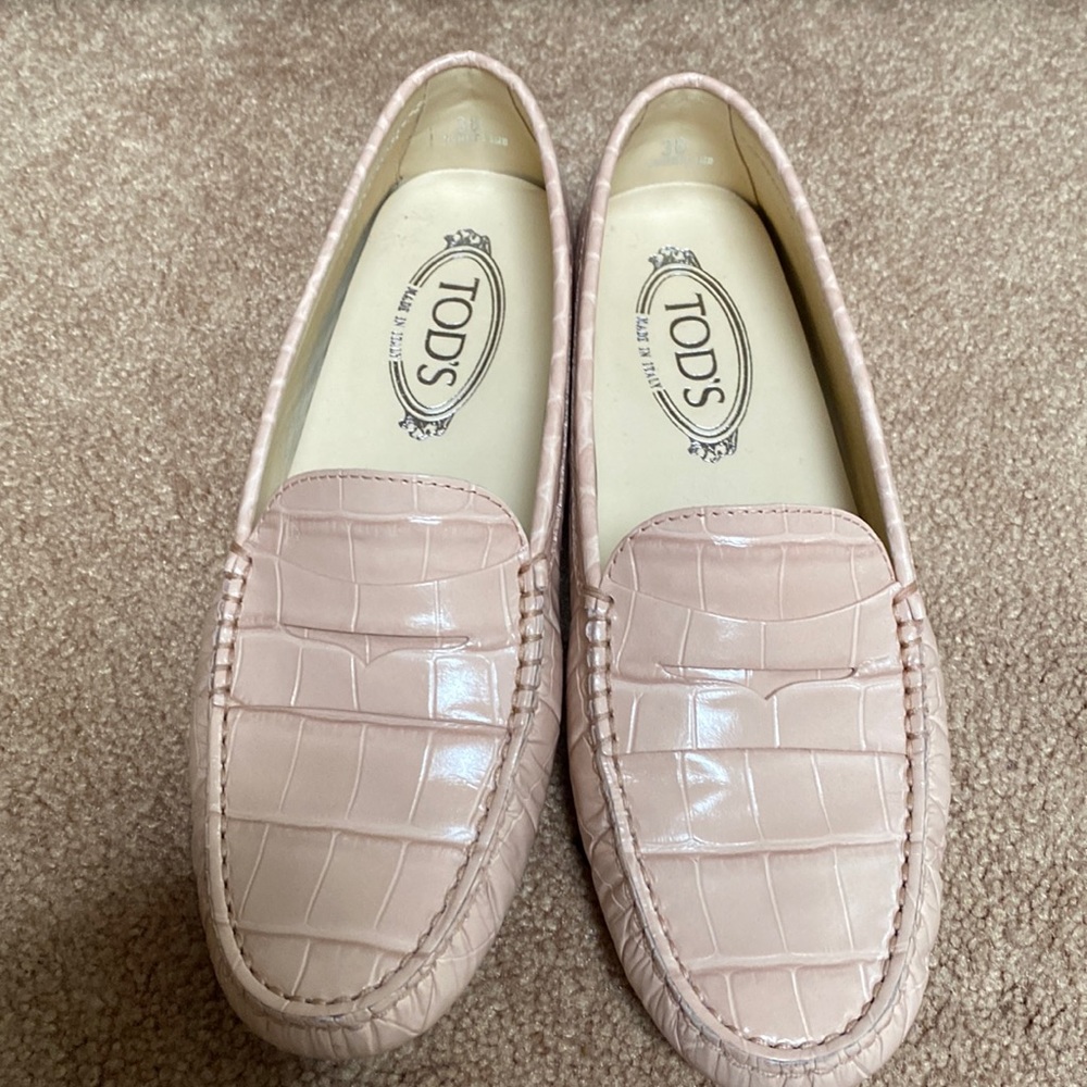 Tod’s Pink Leather Loafers